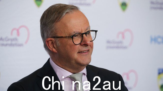 总理安东尼·艾博尼斯 (Anthony Albanese) 猛烈抨击了对其与前澳洲航空首席执行官艾伦·乔伊斯 (Alan Joyce) 的私人会面的质疑,称这是一次认为卡塔尔的申请在他们的讨论中提出是“荒谬”的。照片来源:NCA Newswire/ Gaye Gerard