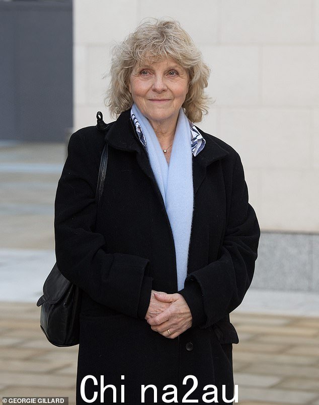 Jo Hamilton,66 岁,汉普郡前副邮政局长,他说:“他们让人们的生活变得痛苦,他们犯下了罪行”
