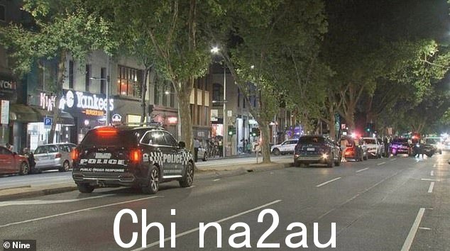 周六晚上 10 点左右,一名 24 岁男子在 King St 的 Yankees Burger Bar 外被刺伤,持续三小时的持刀狂潮开始了(如图)