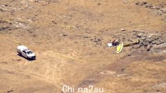 两架救援直升机对大堡礁蜥蜴岛上的飞机失事做出回应，警方正在调查