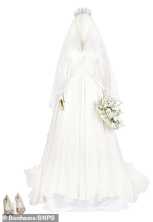 凡妮莎·柯比在婚礼当天扮演玛格丽特公主