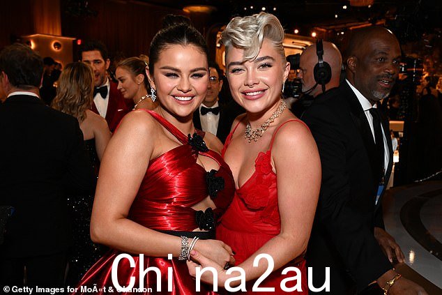 赛琳娜·戈麦斯 (Selena Gomez) 在周日晚上的金球奖颁奖典礼上度过了一生中最美好的时光,在众星云集的颁奖典礼后与她的一线好友聚会