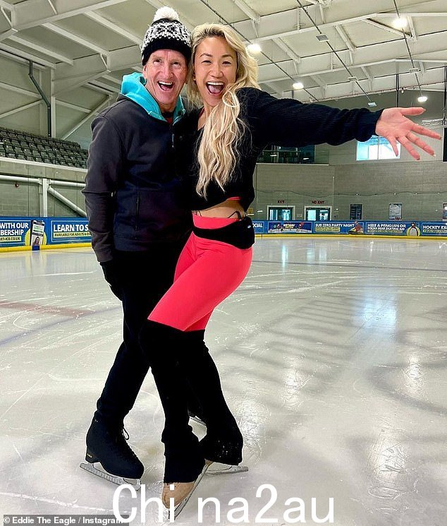 Dancing On Ice 陷入混乱,Tippy Packard(右)被迫退出主阵容,并由 Vicky Ogden 取代,她现在将与 Eddie The Eagle(左)一起滑冰