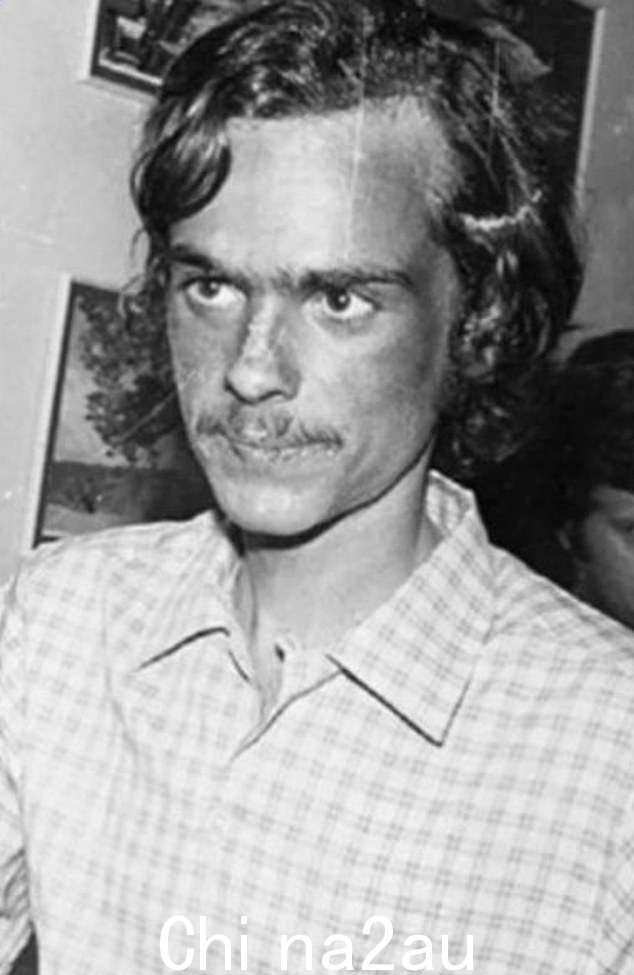 José Pedro Algorta 在事故发生后继续在布宜诺斯艾利斯大学学习经济学