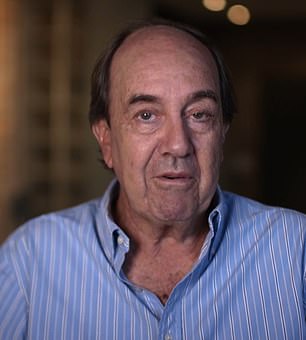 费尔南多·帕拉多 (Fernando Parrado) 与幸存者同伴罗伯托·卡内萨 (Roberto Canessa) 徒步穿越安第斯山脉寻求帮助,他谈到吃掉尸体的决定时说道:“我可以向你保证,如果你当时和我们在一起,你一定会到达的在同一时刻得出相同的结论,你就会做完全相同的事情”。上图:纪录片中的 Parrado