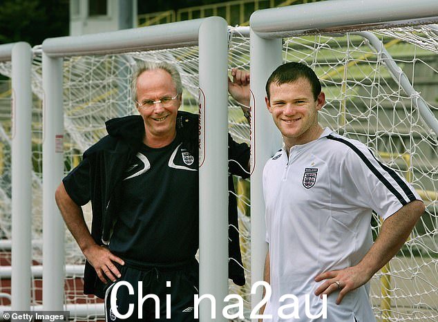 Wayne Rooney has urged Sven Goran Eriksson to keep fighting after the former England manager revealed he has terminal cancer