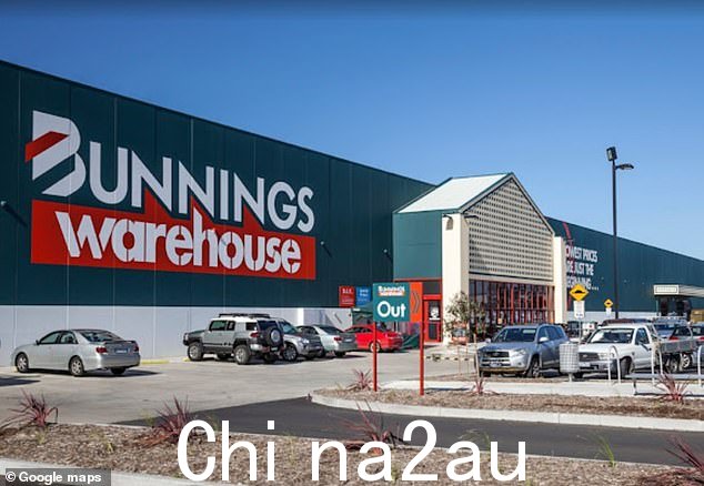 一国参议员也瞄准了 Bunnings,声称该零售商的工作人员被指示不要穿着澳大利亚国庆日商品,以避免“冒犯顾客”