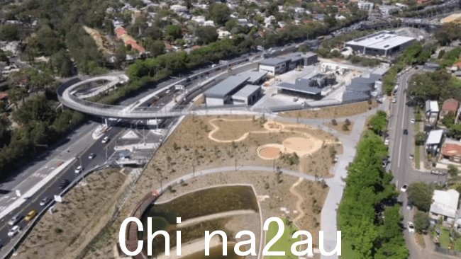 在悉尼内西区的新 Rozelle Parklands 发现了致癌纤维痕迹后，发现了更多石棉在儿童游乐场的花园覆盖物中发现。图片：提供。