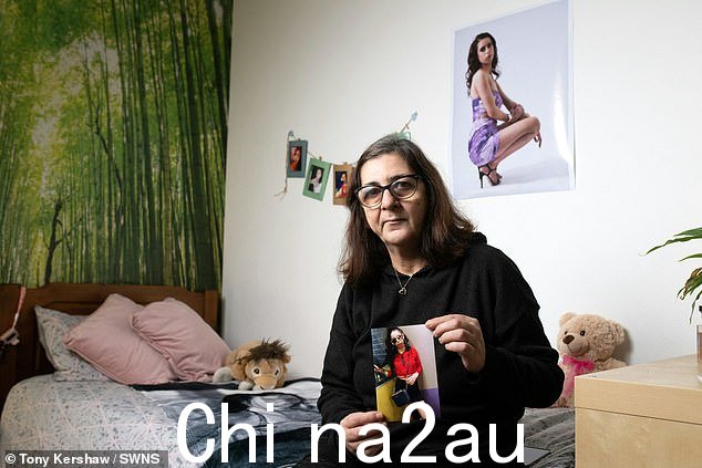 去世一年后,59 岁的母亲玛丽亚·弗拉斯奎略·马卡罗 (Maria Frasquilho Macarro) 发起请愿书,要求修改有关电动自行车和电池的所有权和存储的法律