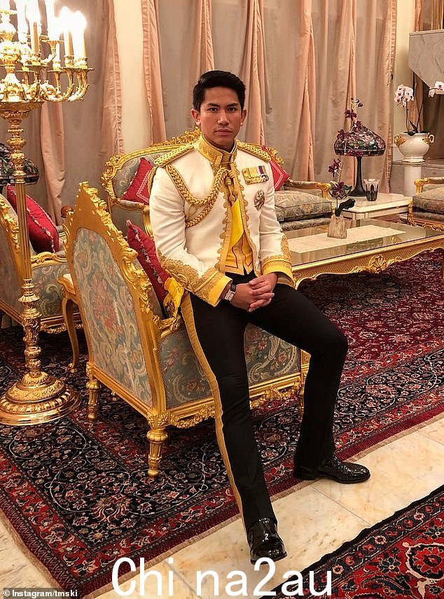 Mateen 在 Instagram 上积极与公众互动,拥有 240 万粉丝