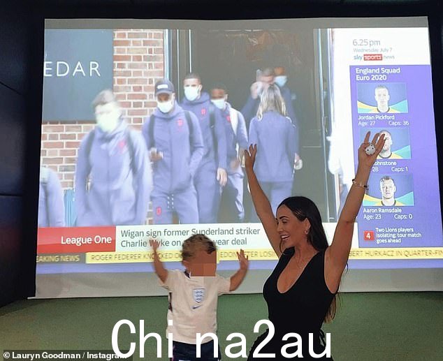 Lauryn 和 Kairo 在沃克准备与英格兰队友比赛时为他加油