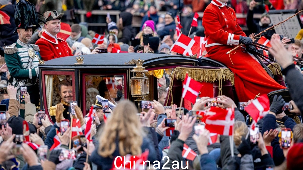 在丹麦流动的香槟玛丽女王登上王位