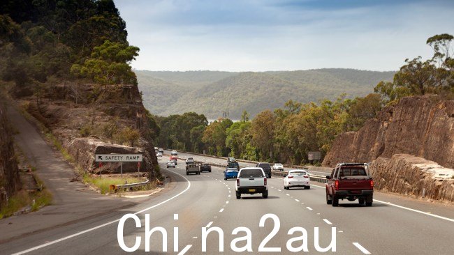 今年迄今为止，新南威尔士州已有 13 人死于道路死亡事故，驾车者被警告要对其道路上的驾驶行为“承担责任”。图片：Getty Images