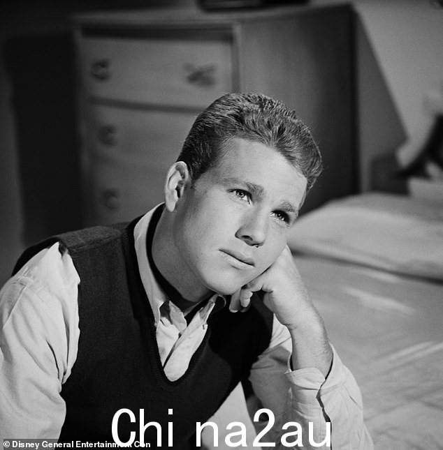 奥尼尔在 1964 年至 1969 年出现在 Peyton Place 后就在媒体领域有了职业根基