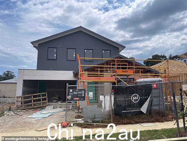 该建筑公司专门从事房屋和土地打包,目前有 18 个项目 - 所有这些都已暂停