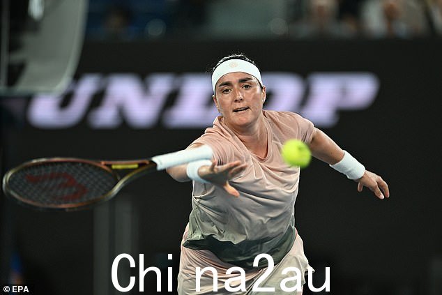 Jabeur 在澳大利亚网球公开赛第二轮比赛第二盘中以 1-0 取得唯一领先优势