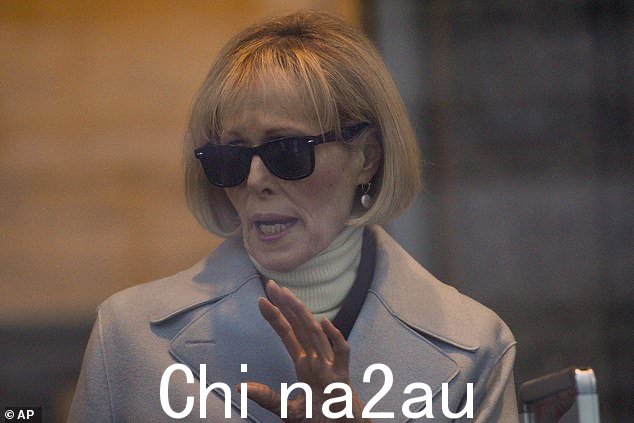 当强奸原告 E. Jean Carroll 告诉纽约法庭时,唐纳德·特朗普摇了摇头,他谎称性侵犯了她,并称她为“古怪的工作”,“毁了”她的名誉