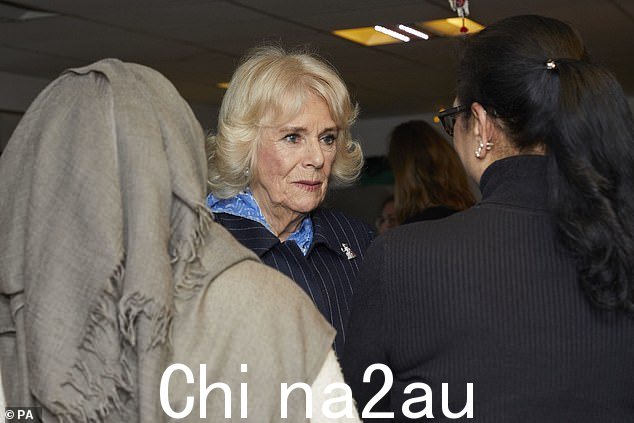 卡米拉今天参观了位于伦敦南部的避难所盖亚中心,这是一个专门针对妇女和女孩的暴力服务和社区中心,位于兰贝斯中心