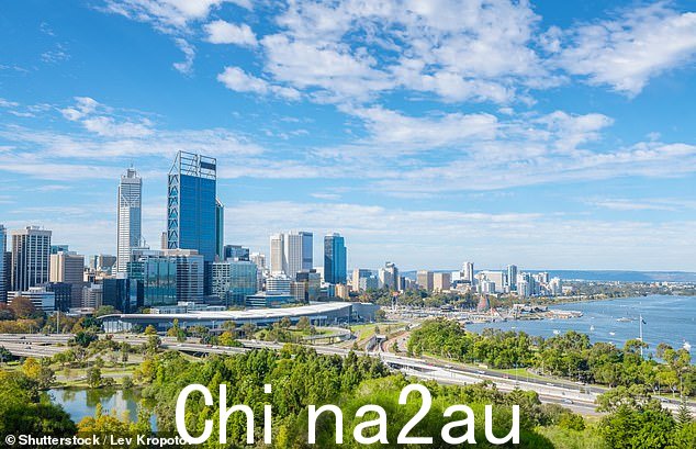 据《每日邮报》澳大利亚版的 RateCity 分析显示,靠这种收入且没有孩子自己买房的人只能借到 324,800 澳元(如图,珀斯)