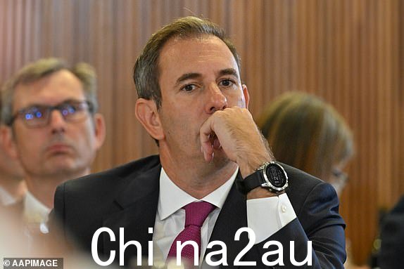 财务主管Jim Chalmers 于 2024 年 1 月 25 日星期四在堪培拉国家新闻俱乐部。(AAP 图片/Mick Tsikas)无存档