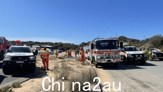 紧急服务部门对福雷斯特洞穴海滩附近的事件做出了回应。图片:先驱太阳报 / Jack Colantuono。
