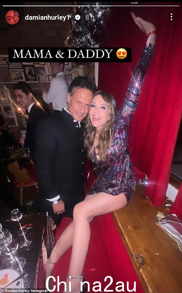 它出现在伊莉兹之后abeth 与前夫 Arun Nayar 重聚,与 21 岁的儿子 Damian 一起庆祝新年前夜