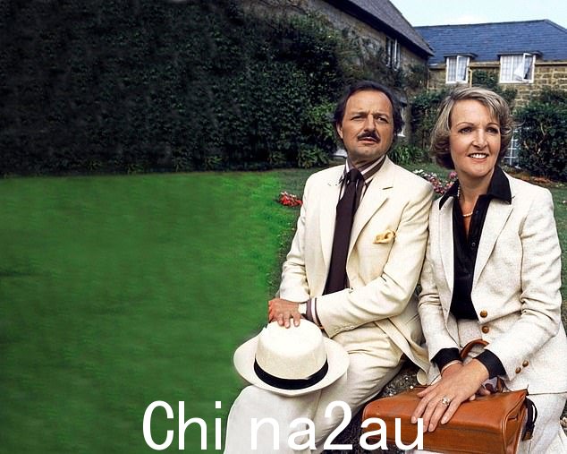 Peter Bowles 饰演 Richard DeVere,Penelope Keith 饰演 Audrey Forbes-Hamilton