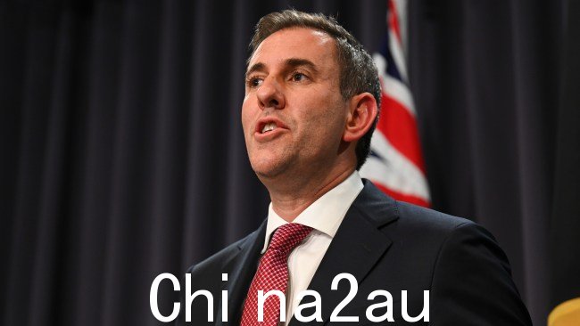 财长 Jim Chalmers 继续支持工党政府改革第三阶段的有争议的决定减税。图片:NCA NewsWire / Martin Ollman