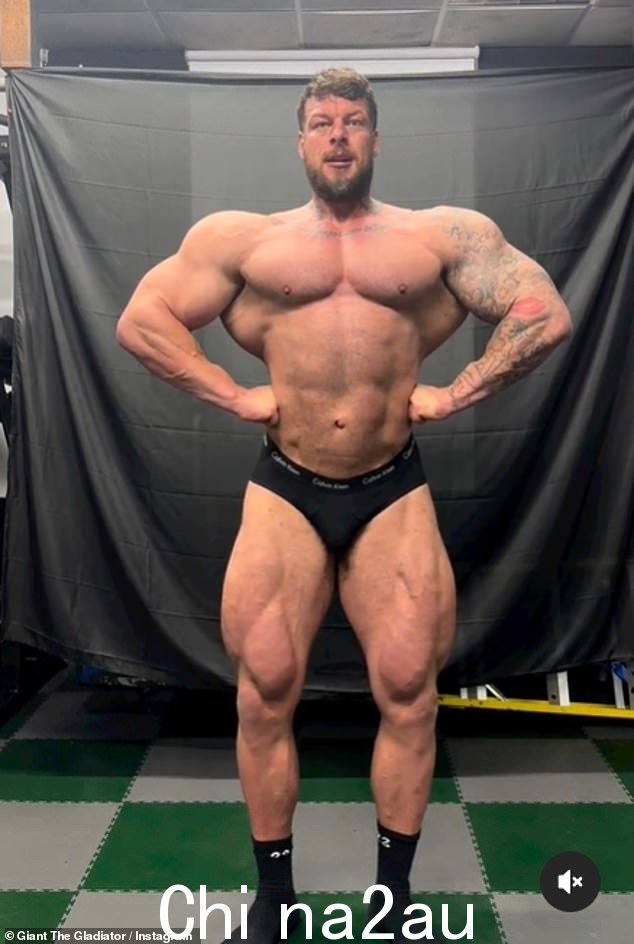 Giant,37 岁,真名 Jamie Christian-Johal,据报道承认服用类固醇 YouTube 视频在他加入新重启的游戏节目阵容后重新出现
