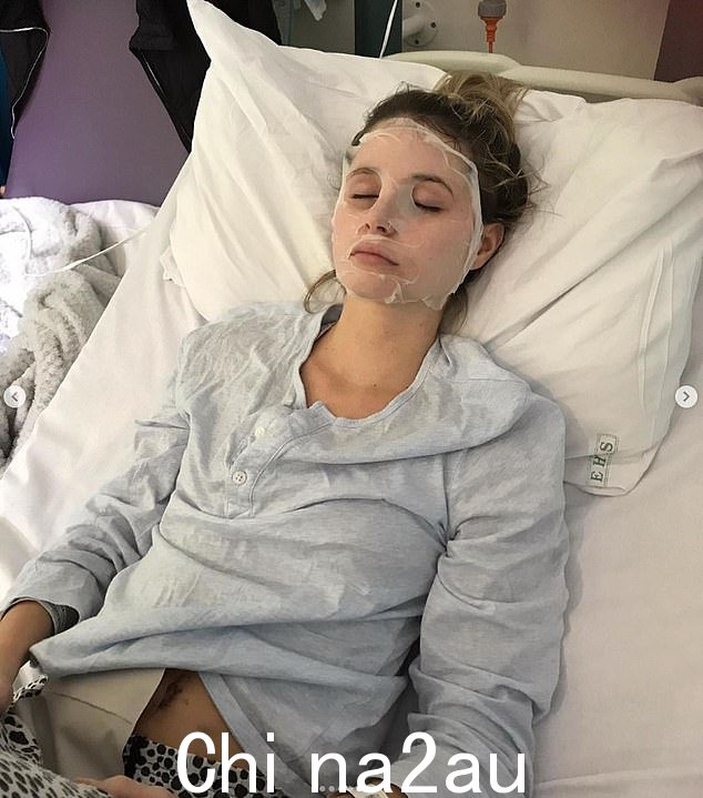当她 11 岁时,她被诊断出患有溃疡性结肠炎,这是一种由消化系统下端炎症定义的慢性疾病