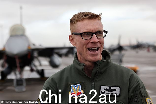 领导红旗的第 414 战斗训练中队指挥官埃里克·温特伯顿上校表示,年度演习不断适应全球冲突的演变