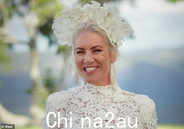 一见钟情结婚可能刚刚推出了他们迄今为止最古怪的新娘。 43 岁的露辛达·莱特 (Lucinda Light) 出现在 2024 季周二晚的剧集中,当她遇到电视“丈夫”蒂莫西时引起了不小的轰动