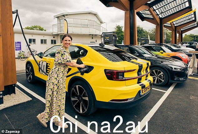 Fastned 是目前英国规模较小的途中充电运营商之一,但它正在扩张。司机们对该网络的可靠性给予了高度评价——就到达时设备的工作而言——以及其直接的即用即付方式—— go system