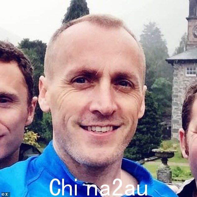 科林·沃尔什,46 岁(如图),在 20 年的时间里竭尽全力为自己的毒瘾提供资金,并利用自己的现实生活经验为加冕街老板提供建议