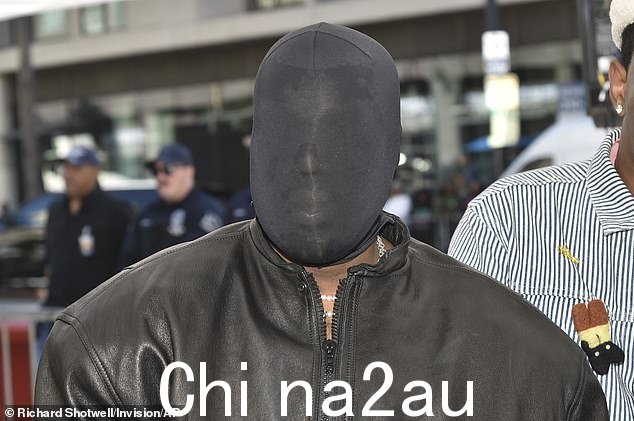 坎耶·韦斯特 (Kanye West),46 岁,周一在洛杉矶被问到他的妻子比安卡·森索里 (Bianca Censori) 在他们的关系中是否拥有“自由意志”时,发生了一场言语争执,并引发肢体冲突