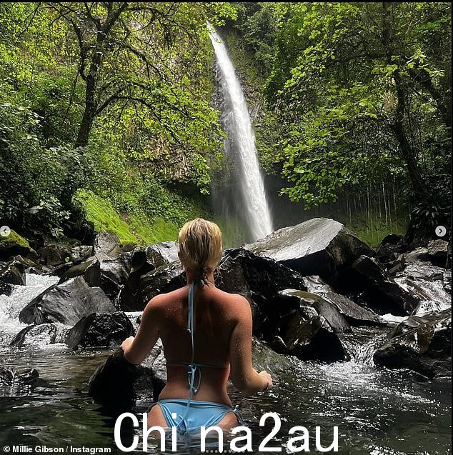 据传米莉将返回加冕街,周三她在 Instagram 上分享了她沐浴在阳光下的旅行的精彩片段