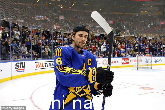 贾斯汀·比伯在加入 NHL 全明星热身赛时毫不掩饰自己的兴奋