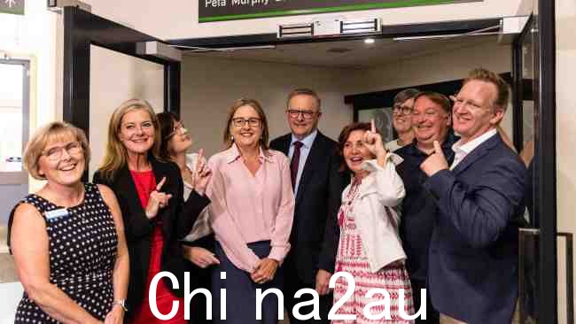 总理 Anthony Albanese 在访问邓克利选区期间宣布为乳腺癌提供 150 万美元。图片:NCA NewsWire / Diego Fedele