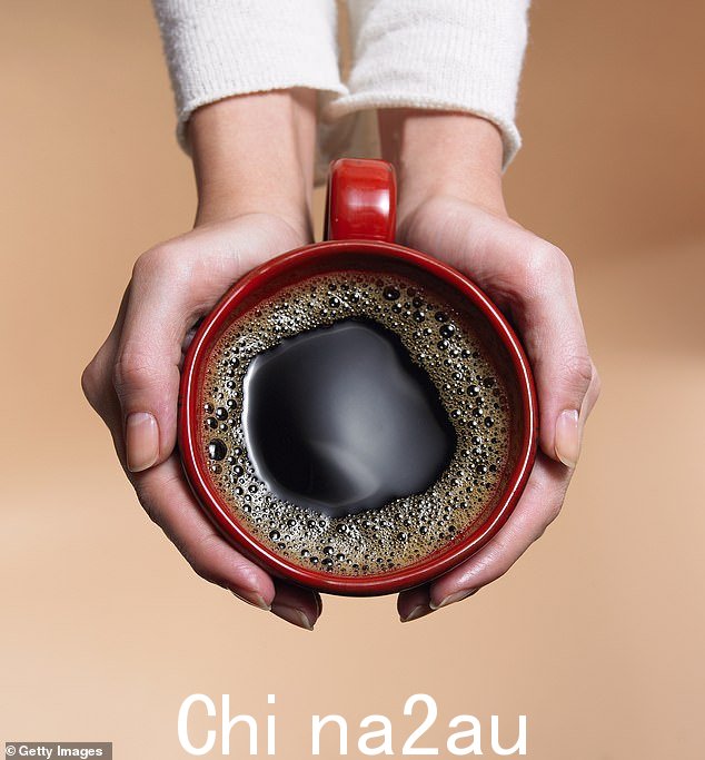 咖啡豆含有油基化合物,包括咖啡醇,一些证据表明咖啡醇可能会增加胆固醇