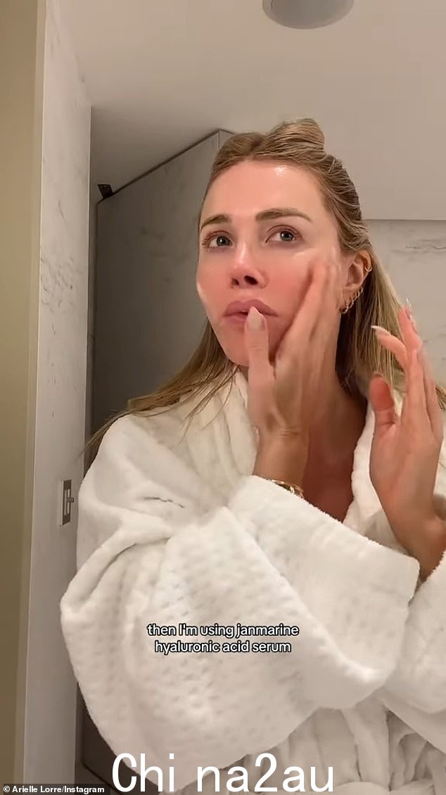 Arielle 是一位美妆网红,在 Instagram 上拥有超过 402,000 名粉丝,在 TikTok 上拥有 266,600 名粉丝