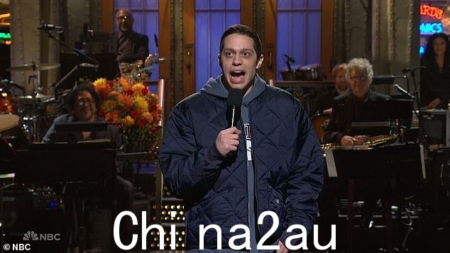 根据一份新报道(SNL 上的图片),皮特·戴维森 (Pete Davidson) 在演出前两小时为朋友马特·莱夫 (Matt Rife) '退出了无线电城热身演出'