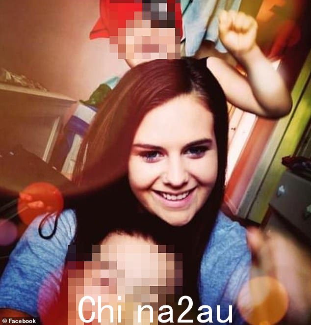 曼迪·贝拉米,31 岁,(如图)被货运列车撞后不幸身亡