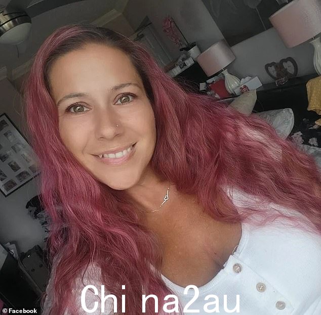 不幸的是,她在 M25 公路上的一场车祸中丧生,事故涉及一辆被盗的货车和三辆汽车 - 另一名男子丧生