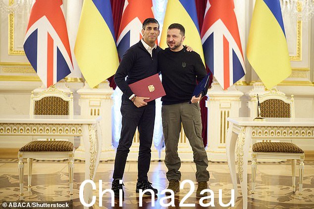 乌克兰总统弗拉基米尔·泽伦斯基于 2024 年 1 月 12 日星期五欢迎英国首相里希·苏纳克访问乌克兰基辅
