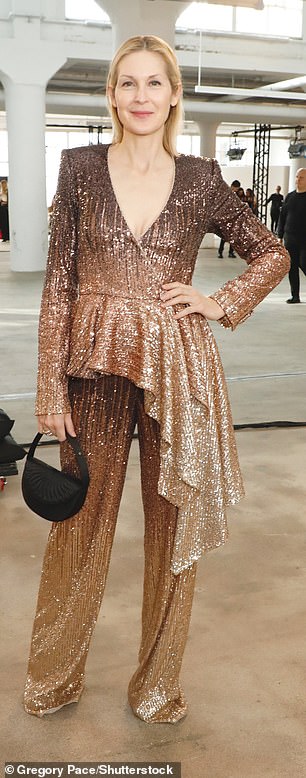 Kelly Rutherford 在周六举行的两场纽约时装周秀上大放异彩
