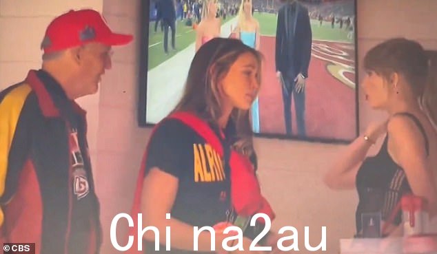 在价值 100 万美元的 Kelce 套件中,Swift 与 Travis 的嫂子 Kylie Kelce 重聚