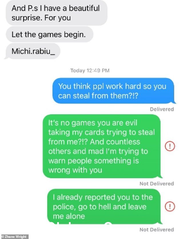 赖特小姐向阿巴林巴发送信息,质问他涉嫌盗窃的事情,阿巴林巴似乎在刺激她