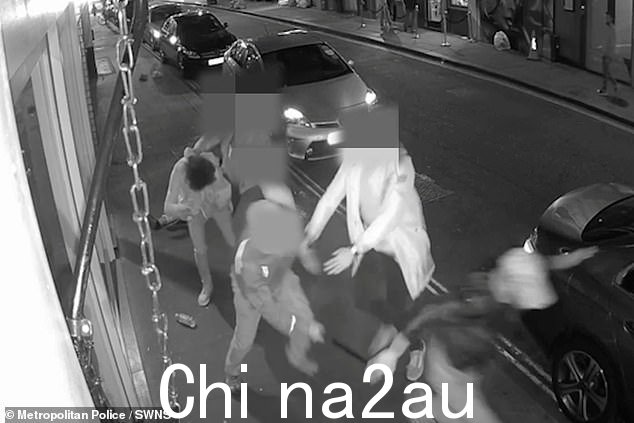 上个月,随着首都街头犯罪的增加,手表抢劫案的视频被曝光