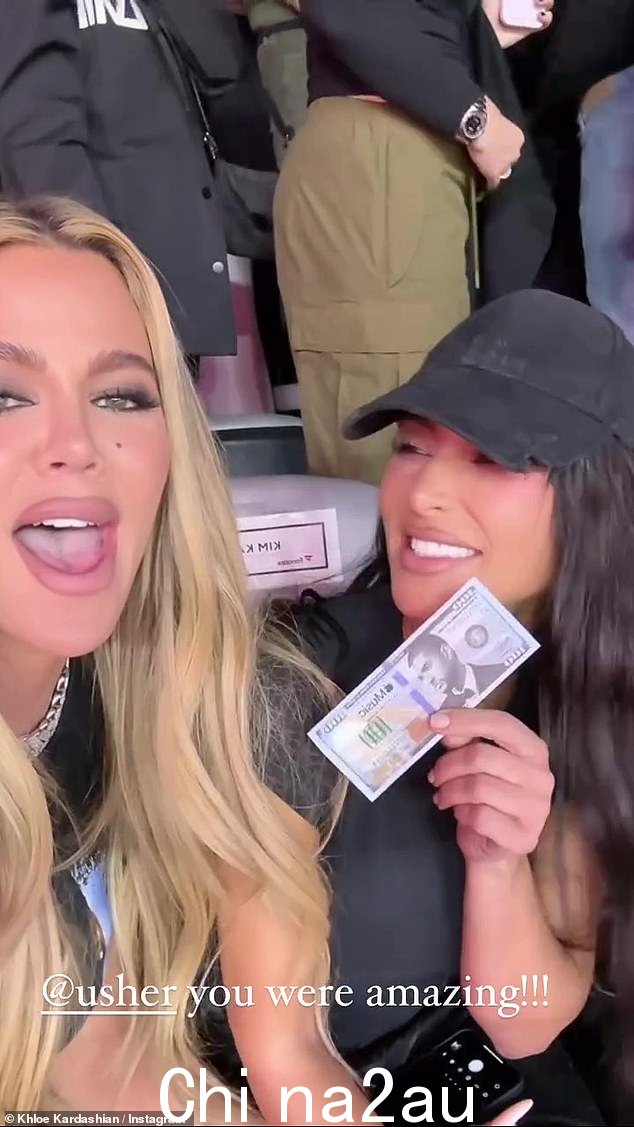 金·卡戴珊 (Kim Kardashian) 在拉斯维加斯的超级碗比赛中表现出色周日,人们看到她与姐姐 Khloe 和朋友 Hailey Bieber 一起享受中场表演