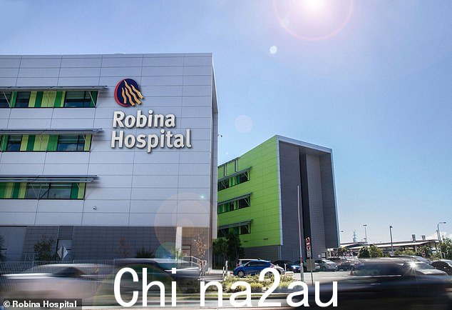 一名武装男子从周二中午开始将黄金海岸的 Robina 医院(如图)封锁约一个小时,然后被捕